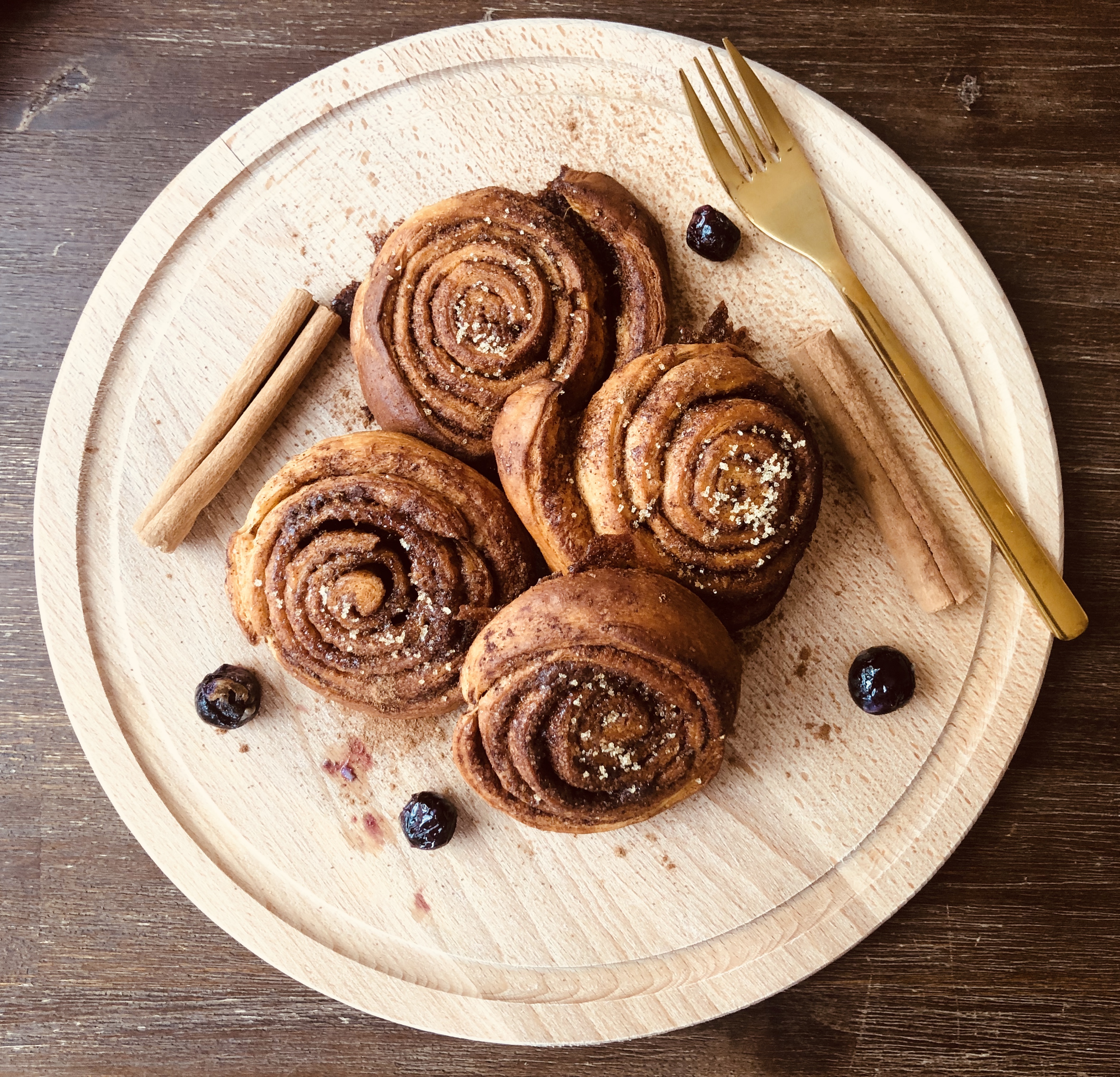 Cinnamon rolls van croissantdeeg